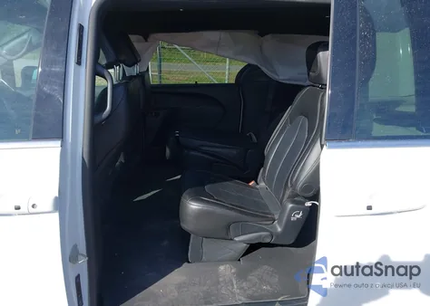 2025 Chrysler Pacifica Select z USA, uszkodzony, nr VIN 2C4RC1BG3SR507661